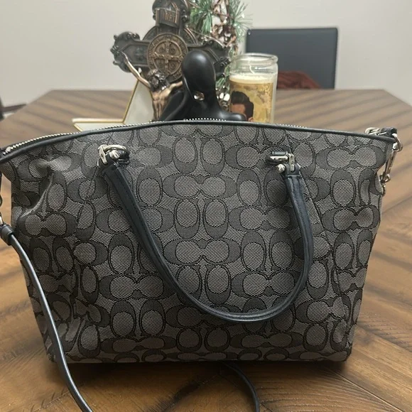 Coach crossbody - Picture 2 of 6